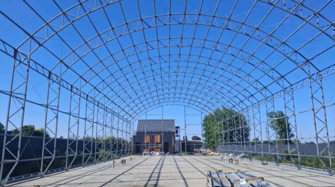 Тентовый ангар для падел (Краснодарский край). 16 на 50,4 м. — фото 4